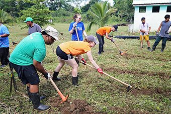 McKendree Students Making Community Garden