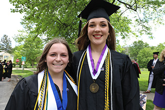 Callie Hoadley ’20, MBA ’21 and Sydney Rey ’20, MSAT ’21