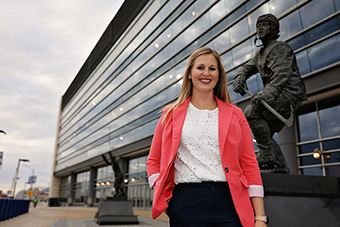 Lauren (Putbrese) Carro ’16 is the senior manager of guest services and event operations for the St. Louis Blues.